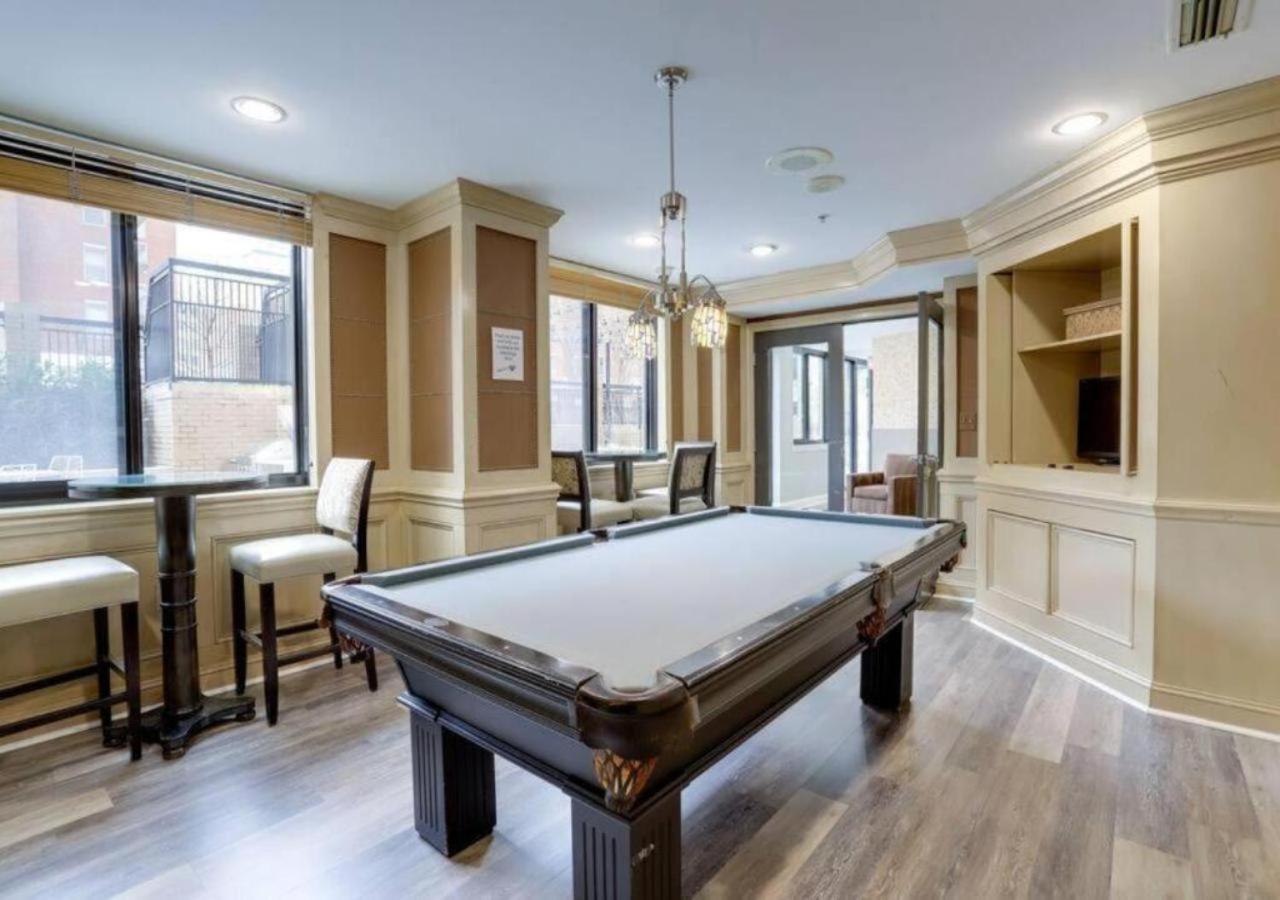 Spacious With 2 Bedrooms Appartement *