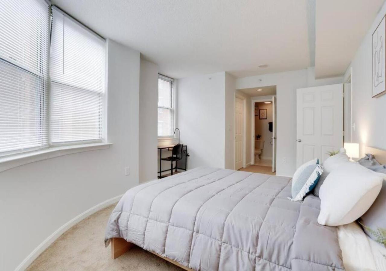 Spacious With 2 Bedrooms Arlington